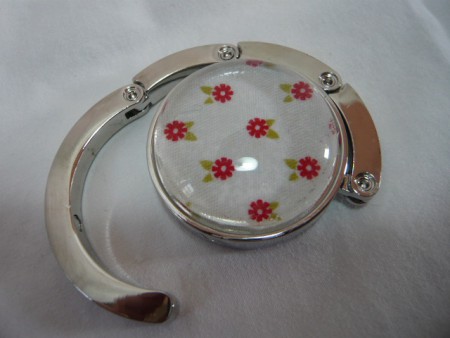 Accroche sac petites fleurs rouges  VENDU