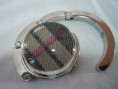 Accroche sac style Burberry  VENDU